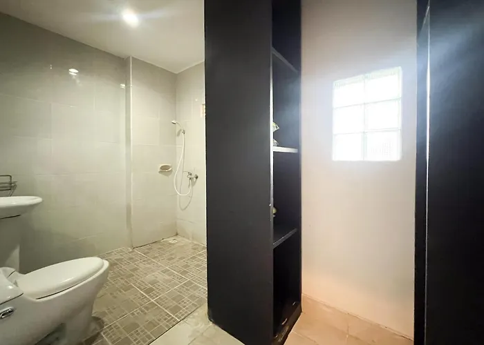 Hotel Urbanview Grand Pudjawan Near Kuta Lombok