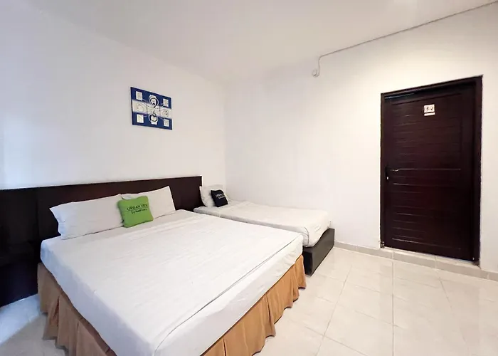Hotel Urbanview Grand Pudjawan Near