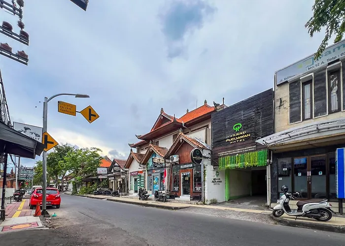 Urbanview Grand Pudjawan Near Hotel