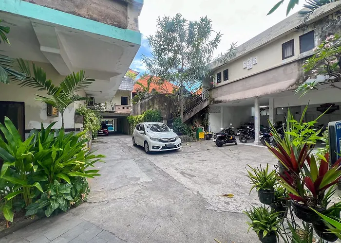 Urbanview Grand Pudjawan Near 3* Kuta Lombok