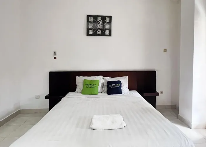 Hotel Urbanview Grand Pudjawan Near