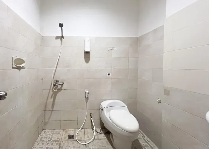 Urbanview Grand Pudjawan Near Hotel 3*
