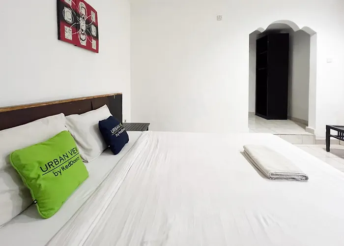 Hotel Urbanview Grand Pudjawan Near Kuta Lombok
