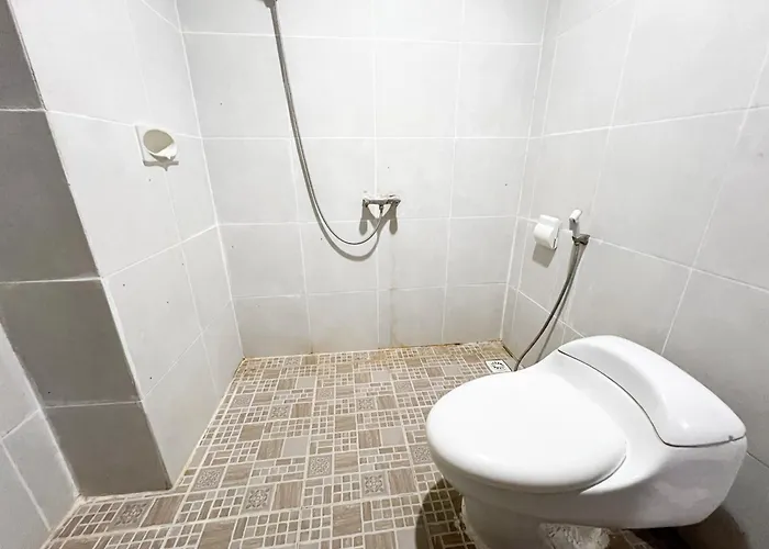 Hotel Urbanview Grand Pudjawan Near 3*