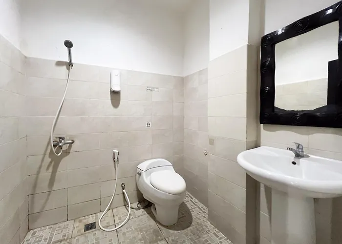 Hotel Urbanview Grand Pudjawan Near Kuta Lombok