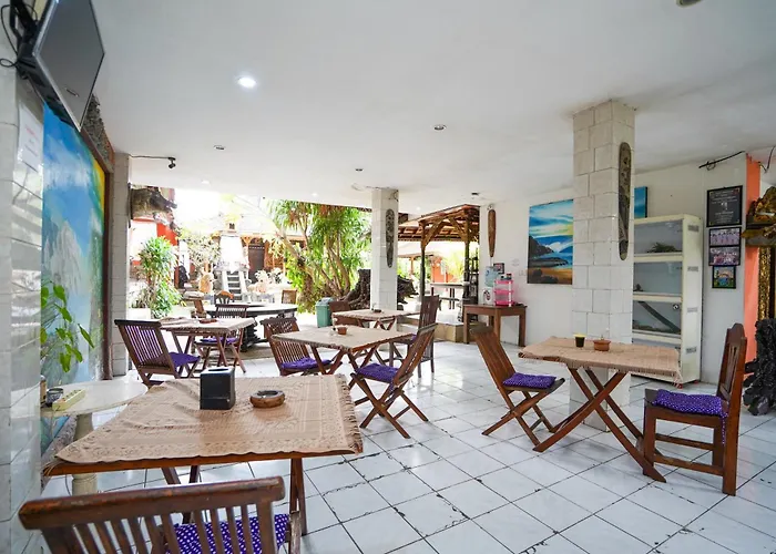 Urbanview Grand Pudjawan Near فندق
