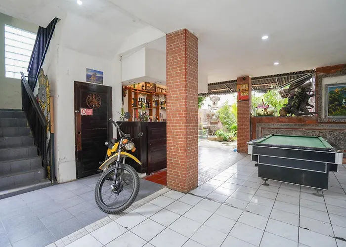 Urbanview Grand Pudjawan Near فندق 3*