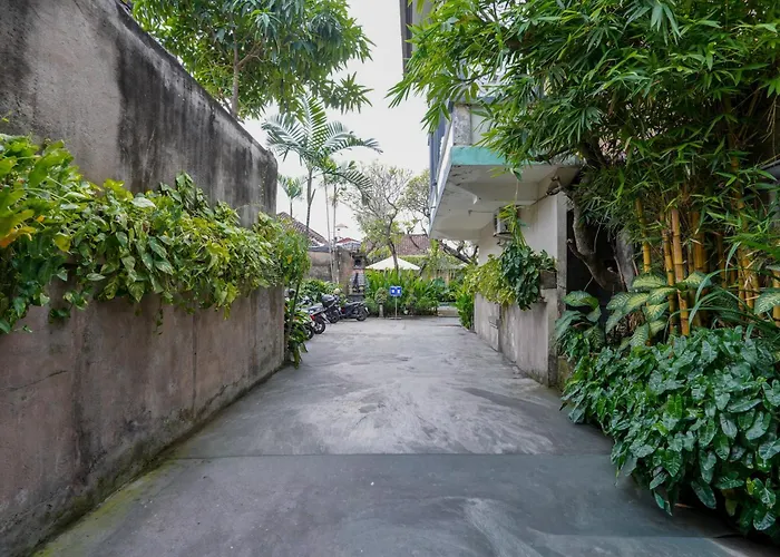 فندق Urbanview Grand Pudjawan Near