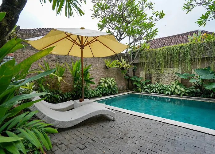 فندق Urbanview Grand Pudjawan Near كوتا