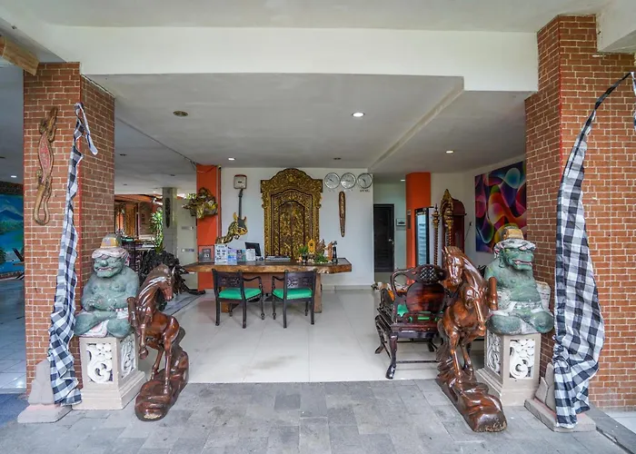 Urbanview Grand Pudjawan Near 3* كوتا