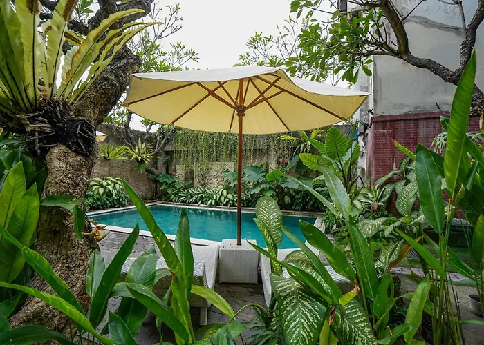 فندق Urbanview Grand Pudjawan Near 3*