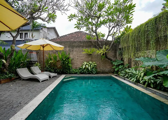 فندق Urbanview Grand Pudjawan Near 3*