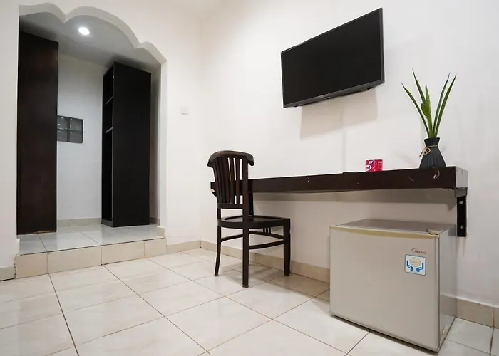 فندق Urbanview Grand Pudjawan Near كوتا