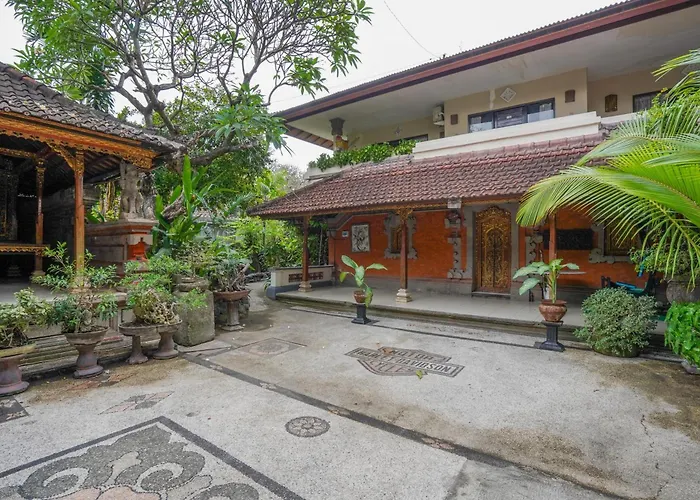Urbanview Grand Pudjawan Near فندق