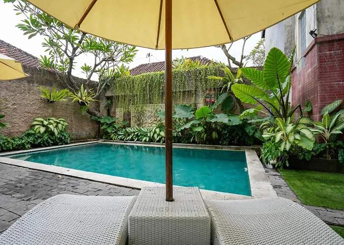 Urbanview Grand Pudjawan Near فندق 3*