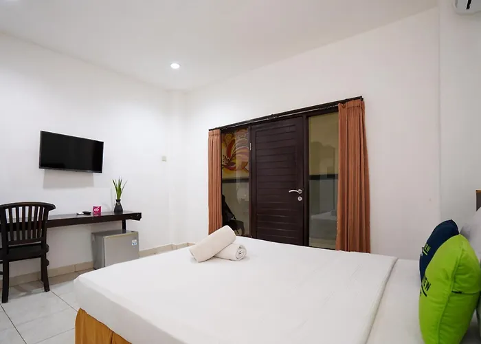 فندق Urbanview Grand Pudjawan Near 3*