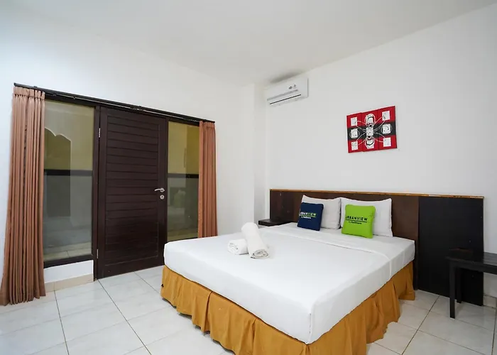 Urbanview Grand Pudjawan Near 3* كوتا