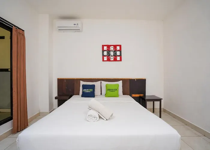 Urbanview Grand Pudjawan Near