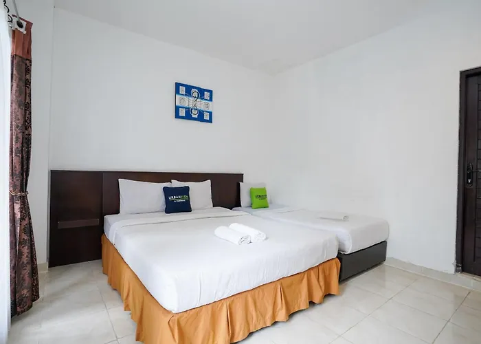 Urbanview Grand Pudjawan Near فندق