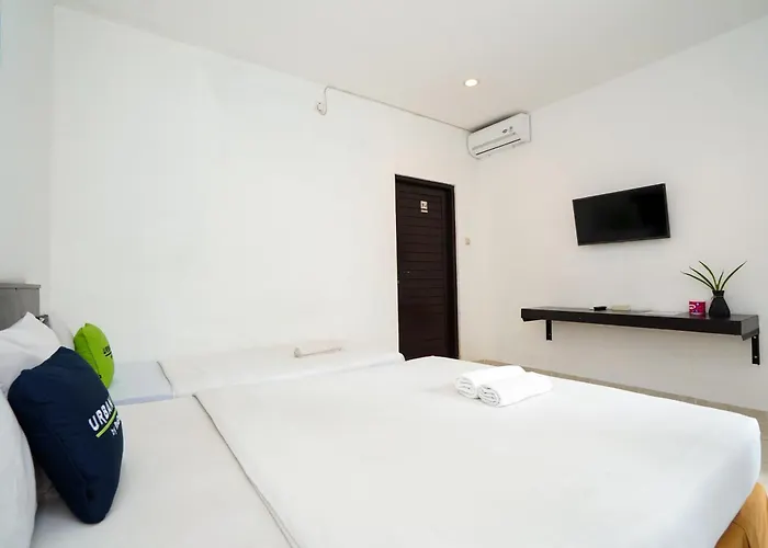 فندق Urbanview Grand Pudjawan Near