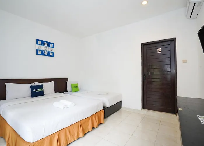 فندق Urbanview Grand Pudjawan Near